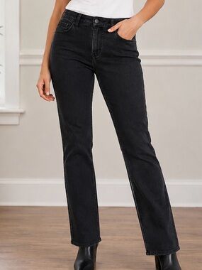 Jones New York Jeans Size 4R Black Gramercy Curvy Straight Leg Jeans